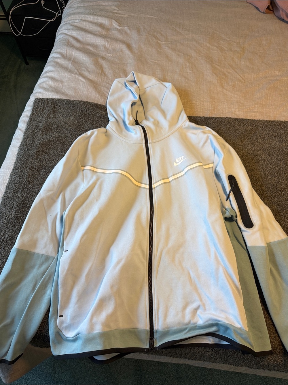 Nike Men’s Sportswear Tech Fleece
